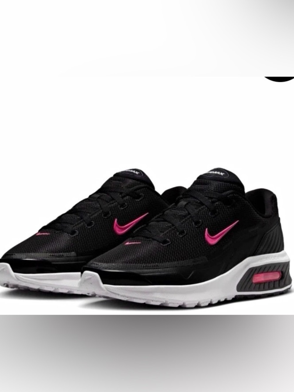 Nike Women's Black and Pink Athletic Sneakers